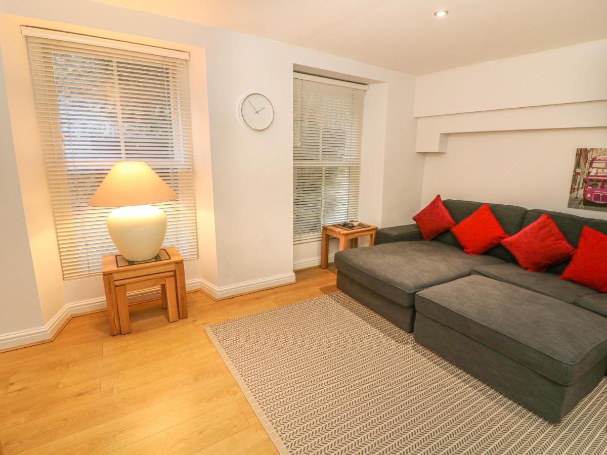 Flat 2 Galloway House Kendal Extérieur photo